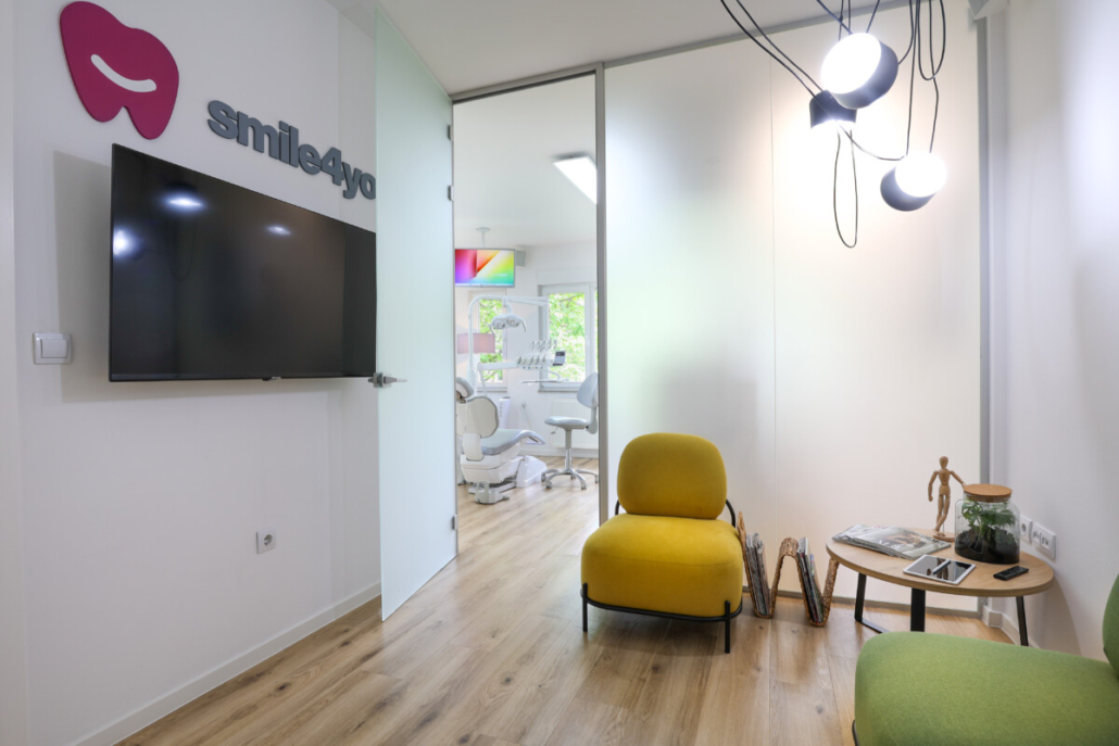 Dentalni asistent u dentalnom studiju u Zagrebu